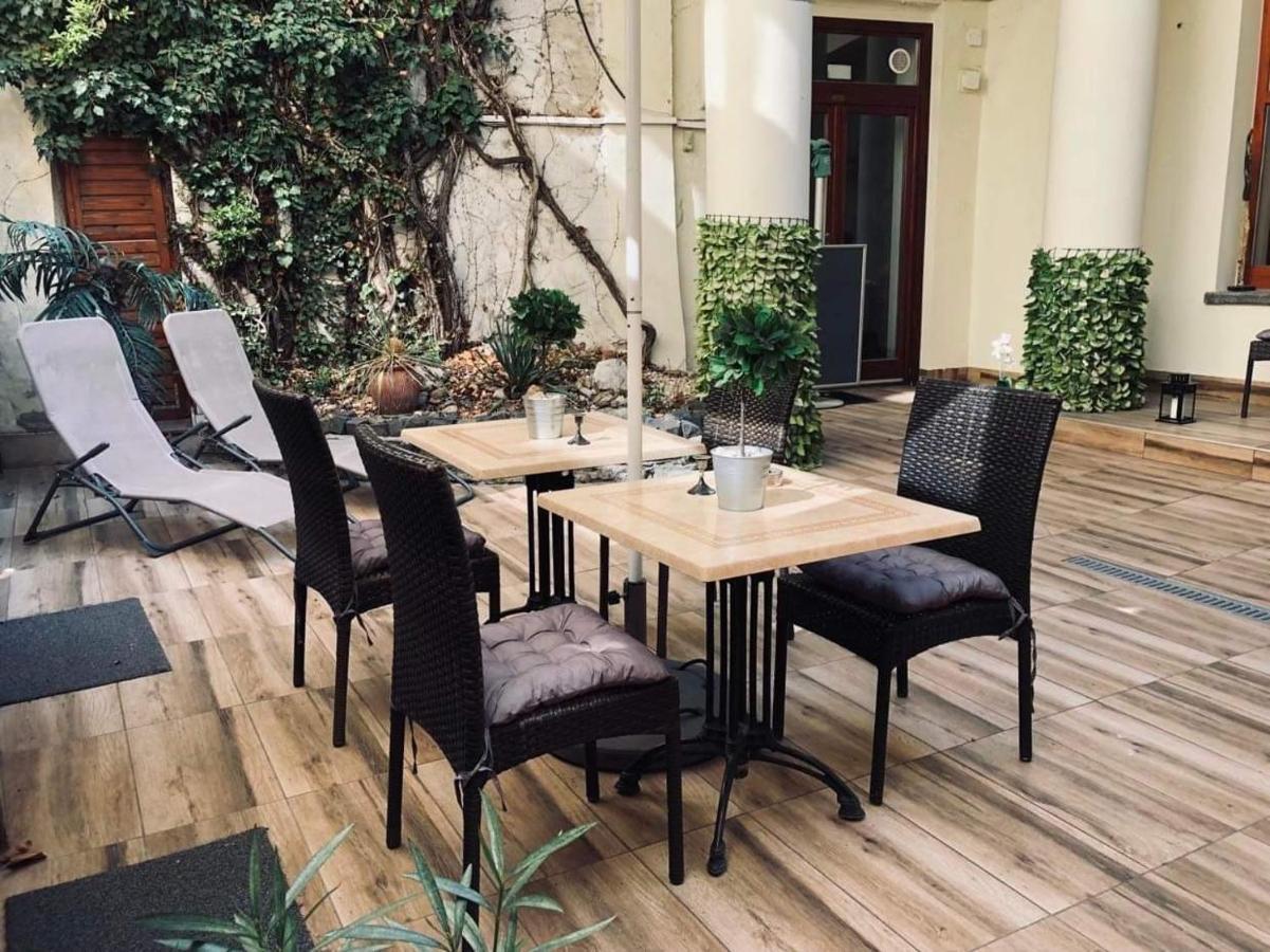 Atrium Panzio Ξενοδοχείο Έστεργκομ Εξωτερικό φωτογραφία